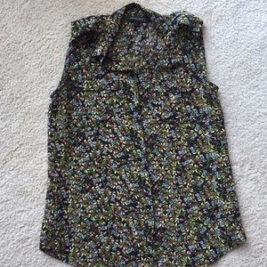 Banana republic sleeveless blouse, small